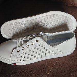 Tommy Hilfiger White Shoes 9